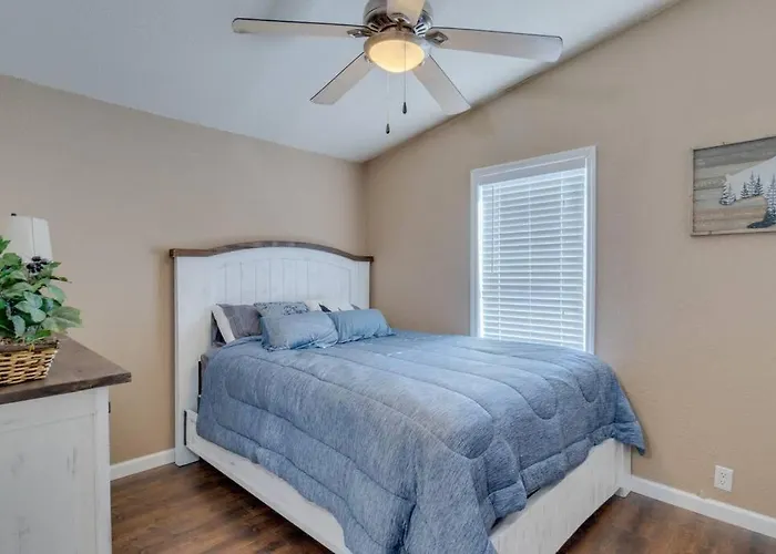 Chalet Amazing 3 Bed, 2 Bath Between Flagstaff & Sedona Munds Park